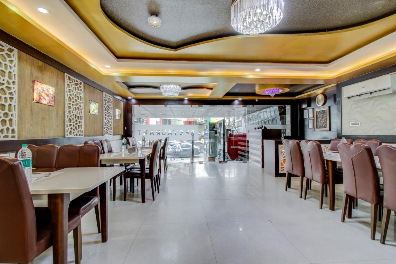 Capital O 5381 The Emirates Hotel Бангалор Екстериор снимка