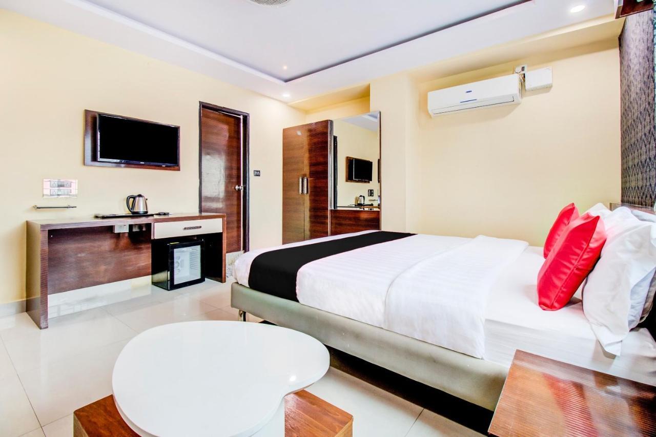 Capital O 5381 The Emirates Hotel Бангалор Екстериор снимка